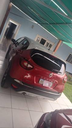 RENAULT CAPTUR 1.6 16V SCE FLEX BOSE X-TRONIC RENAULT CAPTUR 1.6 16V SCE FLEX BOSE X-TRONIC